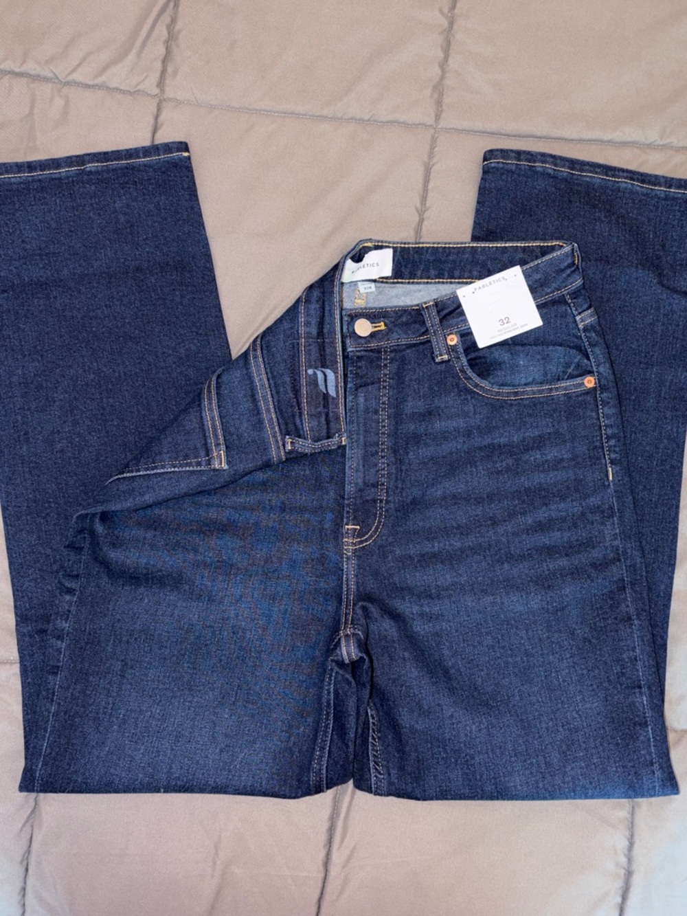 Brand New Fabletic’s High Rise Straight Leg Jeans 32 NWT